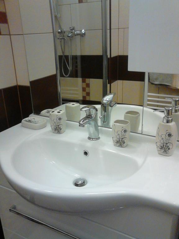 Next Door Apartment Budapest Bilik gambar